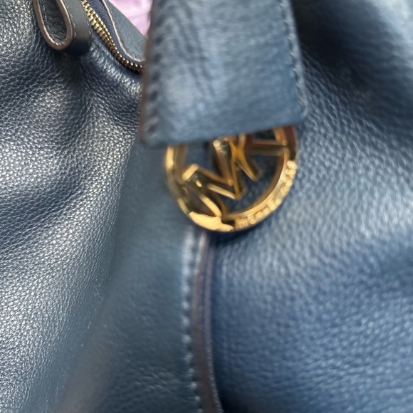 Michael Kors Blue Leather Shoulder Bag - Picture 8 of 9